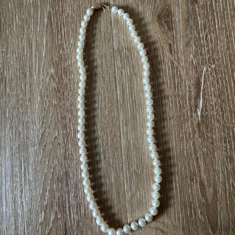 Pearl Necklace with 14K Gold Clasp
